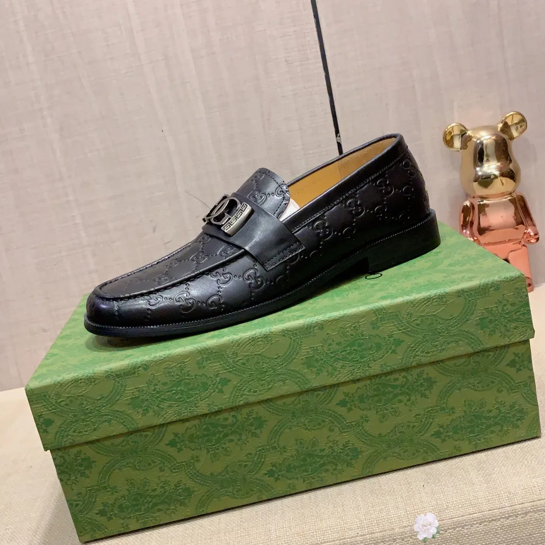 Men's Leather Shoes Men's Shoes 💰480💰💰🎩🎩 [Lightning] [Lightning] "Gucci*" The latest and most popular casual business leather shoes, top brand [Seduce] luxury ~ purchasing agent, top quality ~. [Strong] The upper is made of imported breathable cowhide with matching material ➕ breathable cowhide feet (•) and fine workmanship. The original stylish and stylish soft rubber wear-resistant and non-slip outsole is light and comfortable on the feet. The real thing looks better when taken in real life. 309: code: 38-44, can be customized to 45